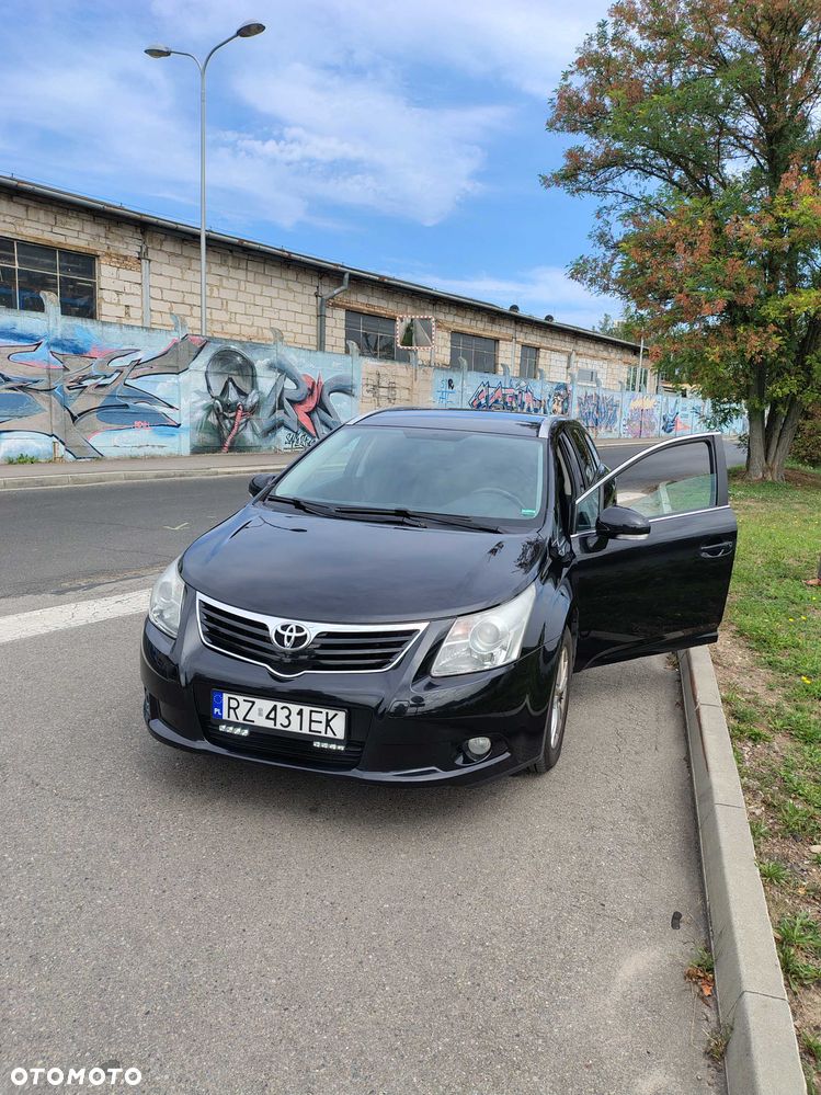 Toyota Avensis - 6