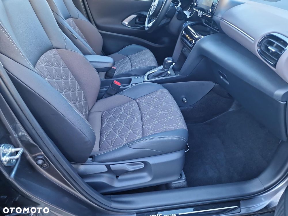 Toyota Yaris Cross Hybrid 1.5 Executive - 15