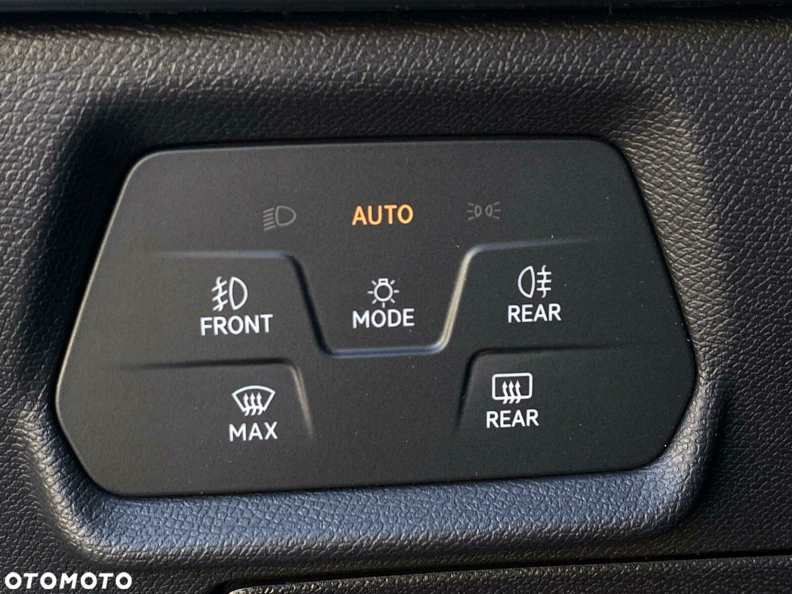 Cupra Leon 1.5 eTSI DSG - 21