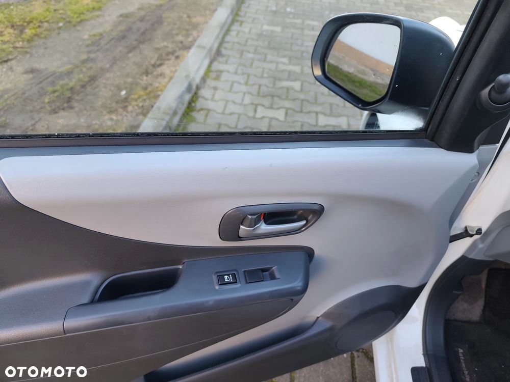 Suzuki Alto 1.0 Club City - 10