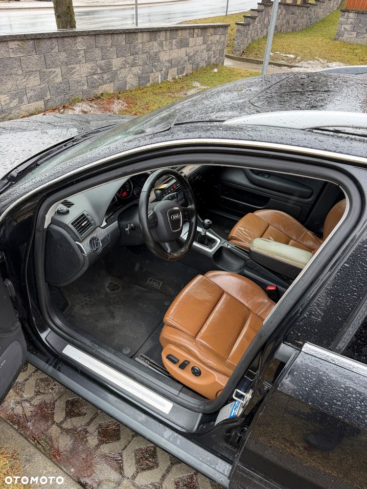 Audi A4 Avant 2.0 T FSI quattro - 6