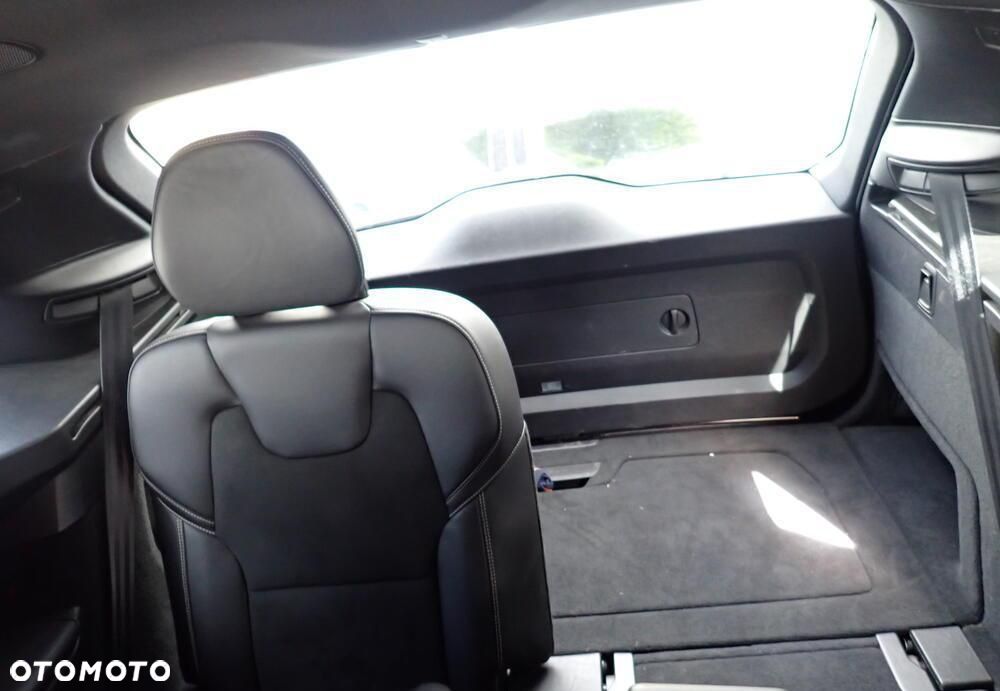 Volvo XC 90 B5 D AWD R-Design 7os - 5