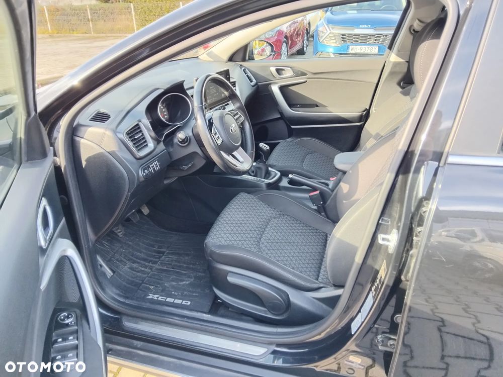 Kia XCeed 1.4 T-GDI M - 11