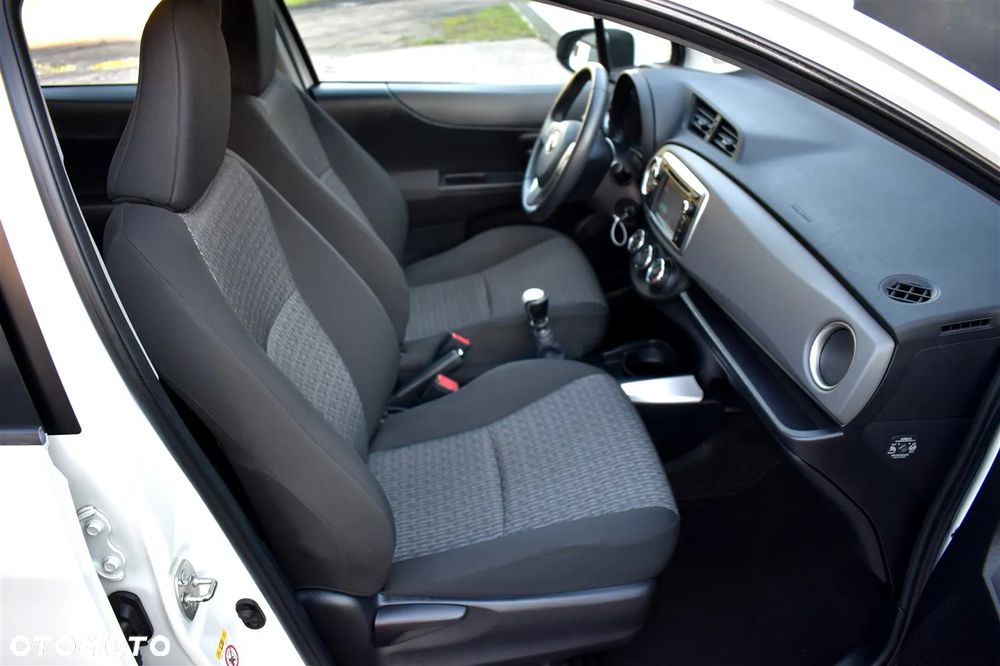 Toyota Yaris 1.33 Business Edition - 23