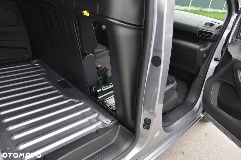 Citroën BERLINGO - 39