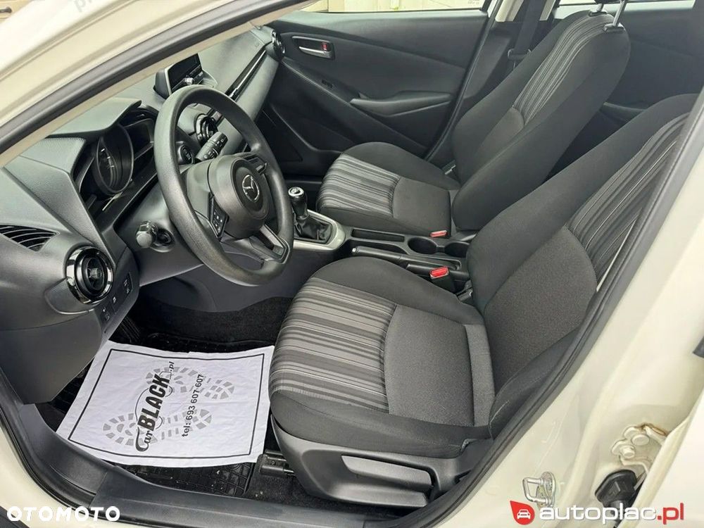 Mazda 2 - 8