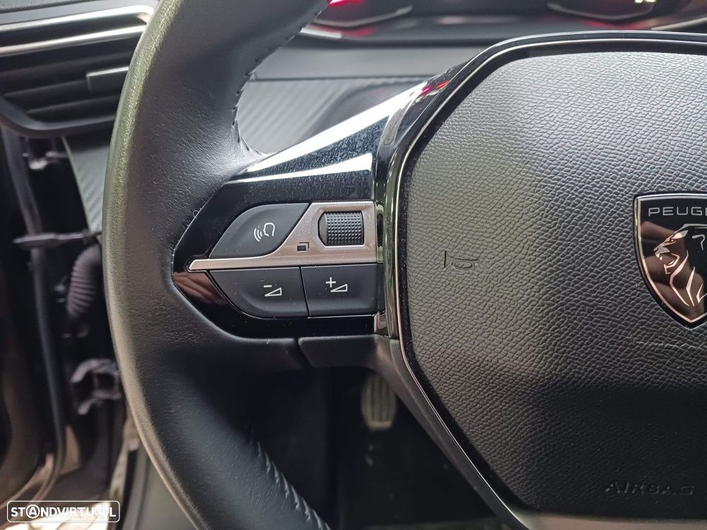 Peugeot 208 1.2 PureTech Active Pack - 27