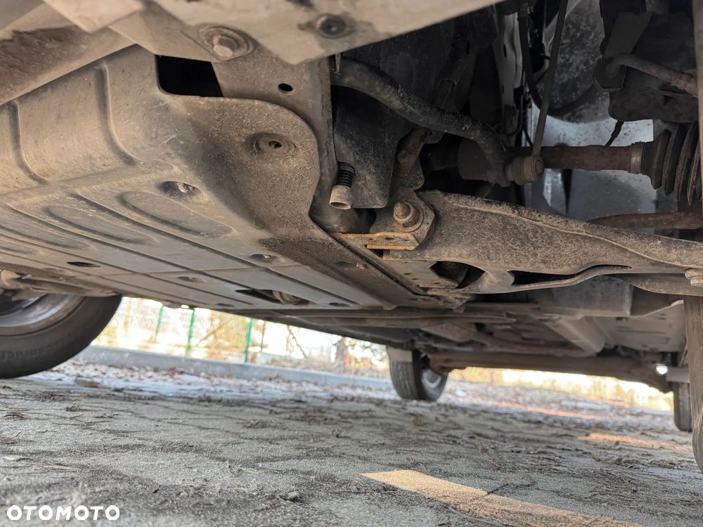 Dacia Duster 1.6 SCe Ambiance S&S - 30