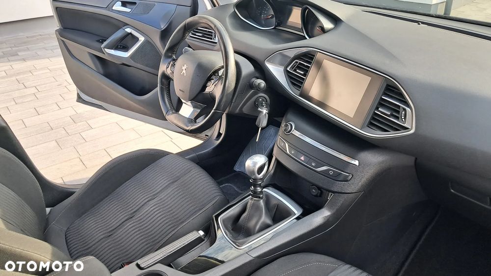 Peugeot 308 e-HDi 115 Stop & Start Allure - 10