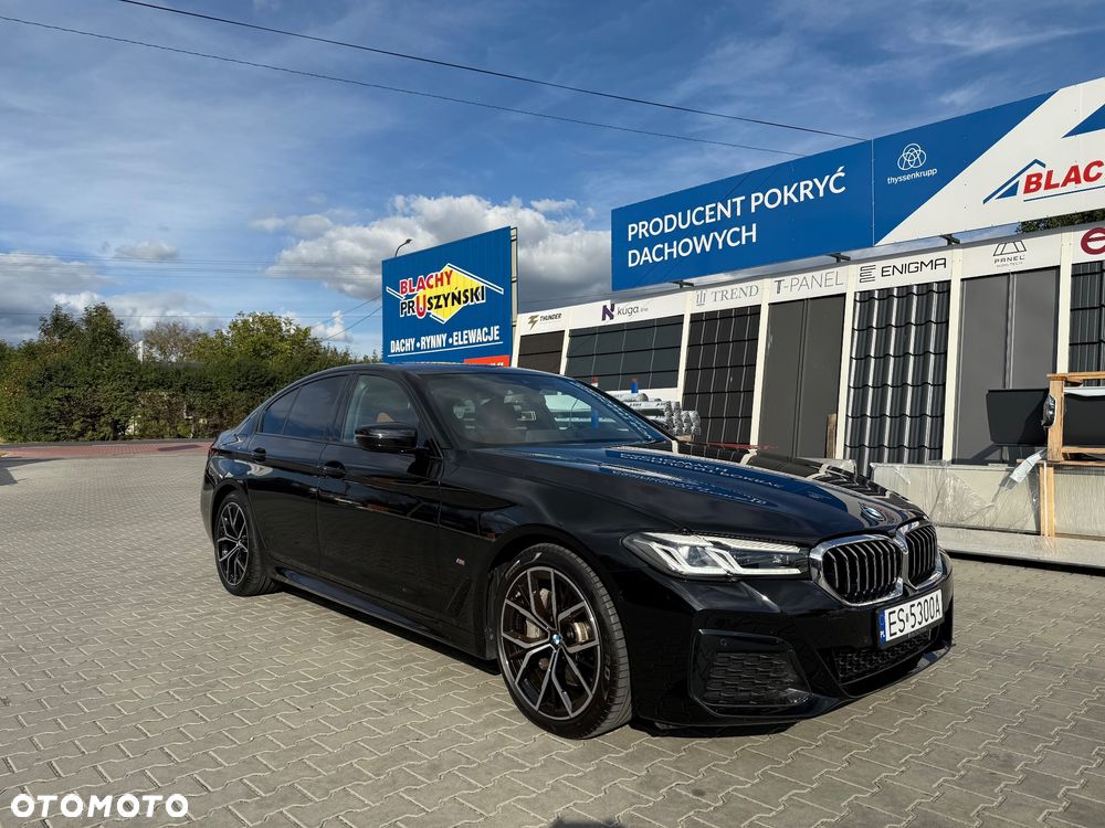 BMW Seria 5 530d xDrive Touring M Sport Edition - 1