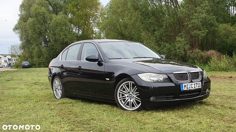 BMW Seria 3 325i - 1