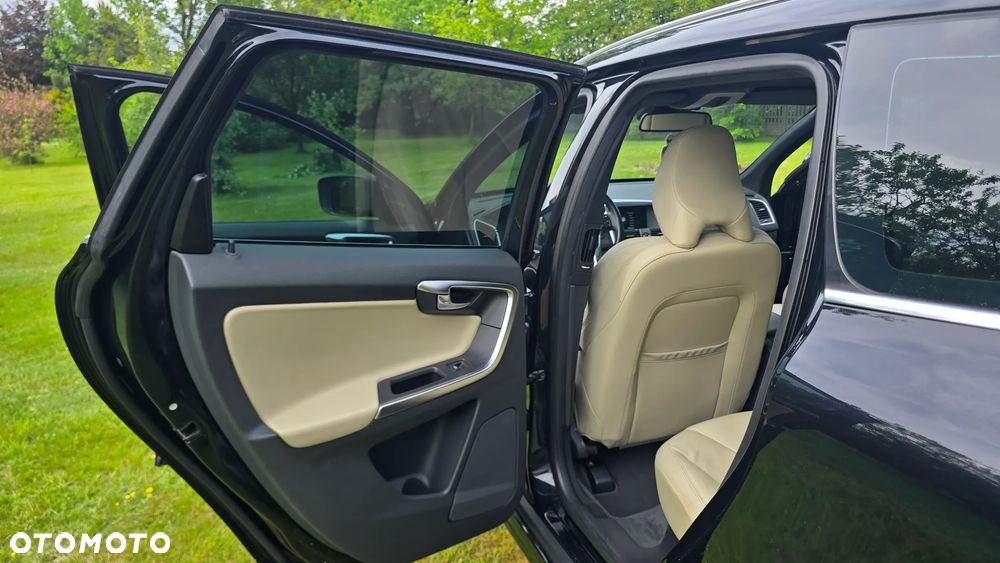 Volvo XC 60 D4 AWD Summum - 22