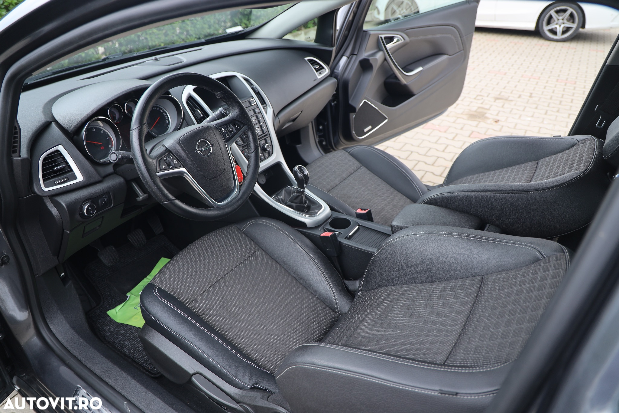 Opel Astra GTC 2.0 CDTI ecoFLEX Start/Stop Active - 7