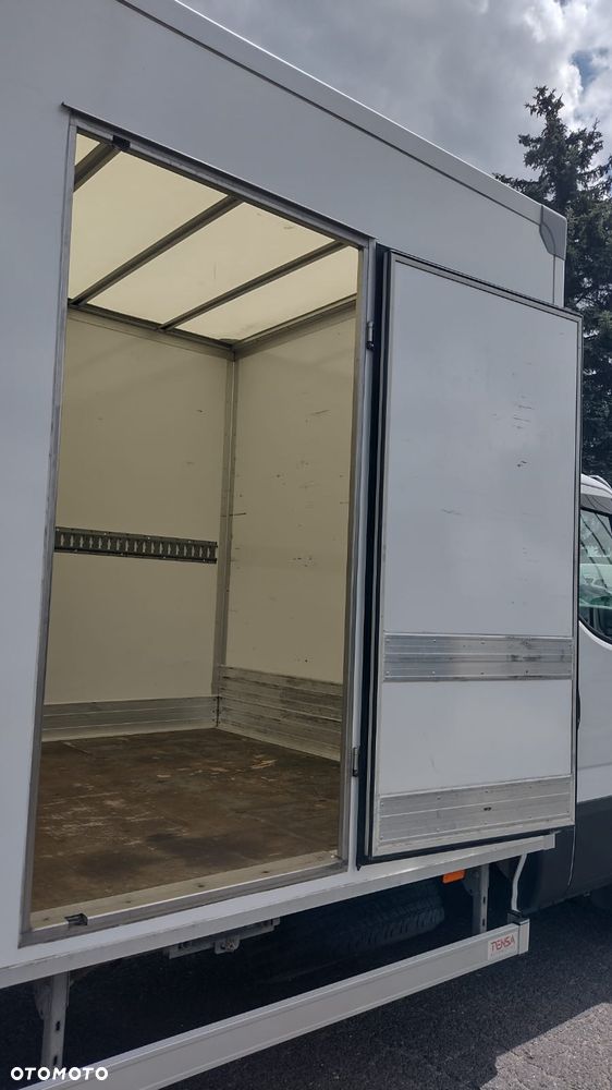 Iveco DAILY 50C18 BLIŹNIAK 3l KONTENER 8EP WINDA 1000kg LED - 9
