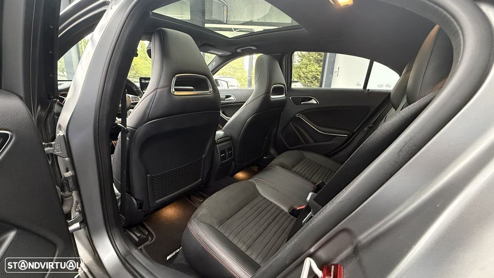 Mercedes-Benz A 45 AMG 4-Matic - 21