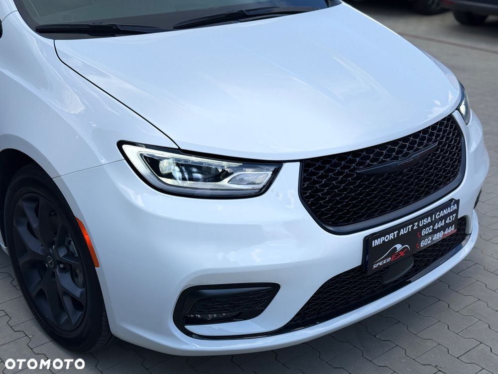 Chrysler Pacifica - 5