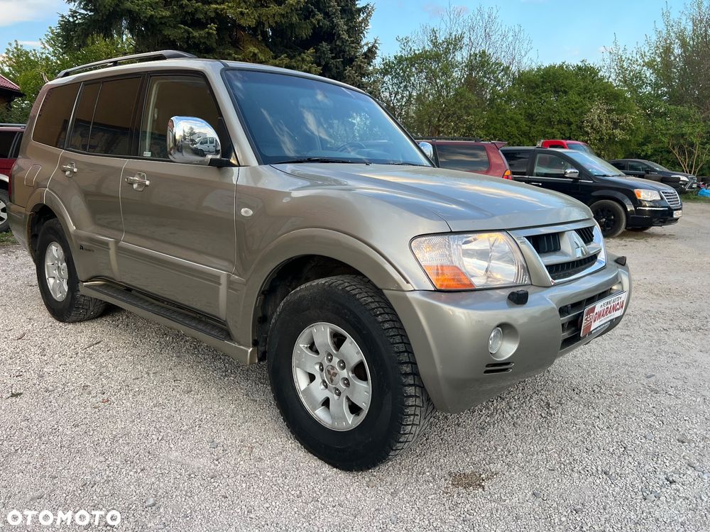 Mitsubishi Pajero 3.5 V6 GDI 7os (lea) - 4
