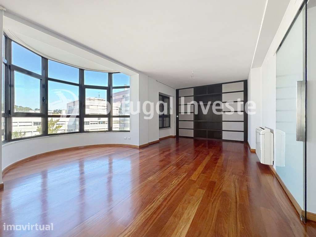 T4 num piso inteiro, 218 m² de espaço, luz e liberdade no centro de... - Grande imagem: 4/35