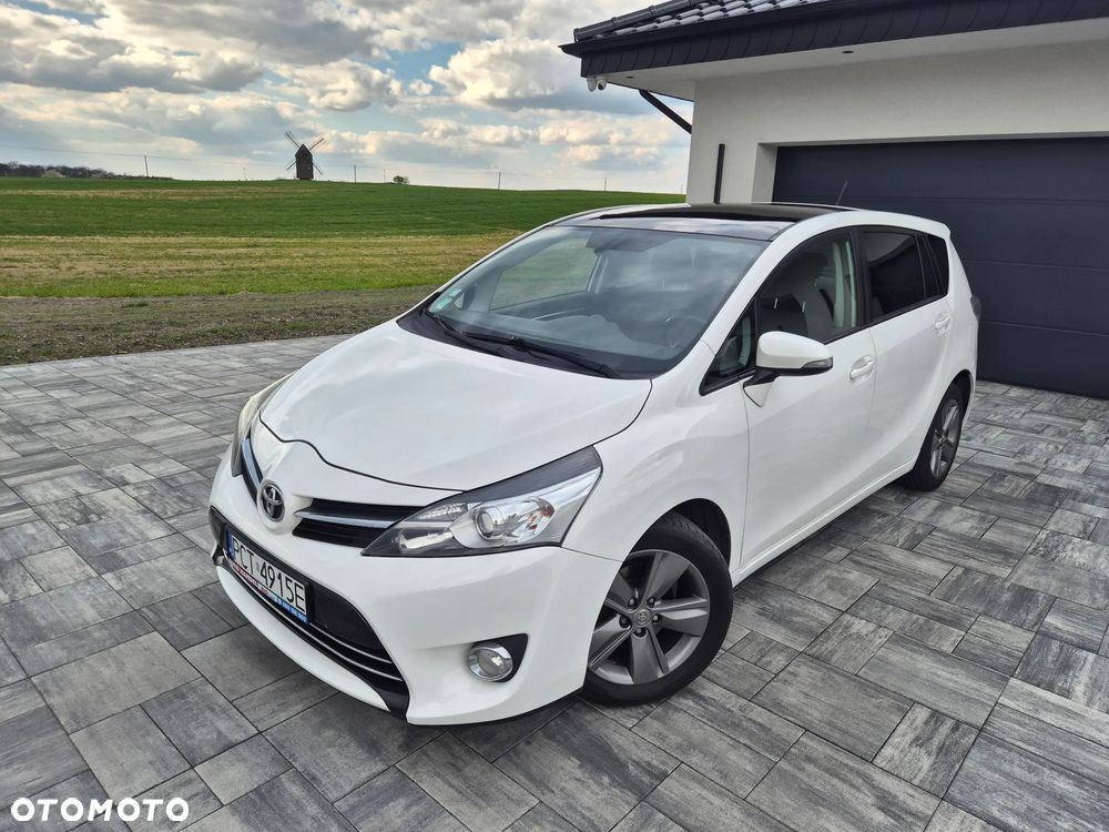 Toyota Verso 1.6 D-4D Premium - 3