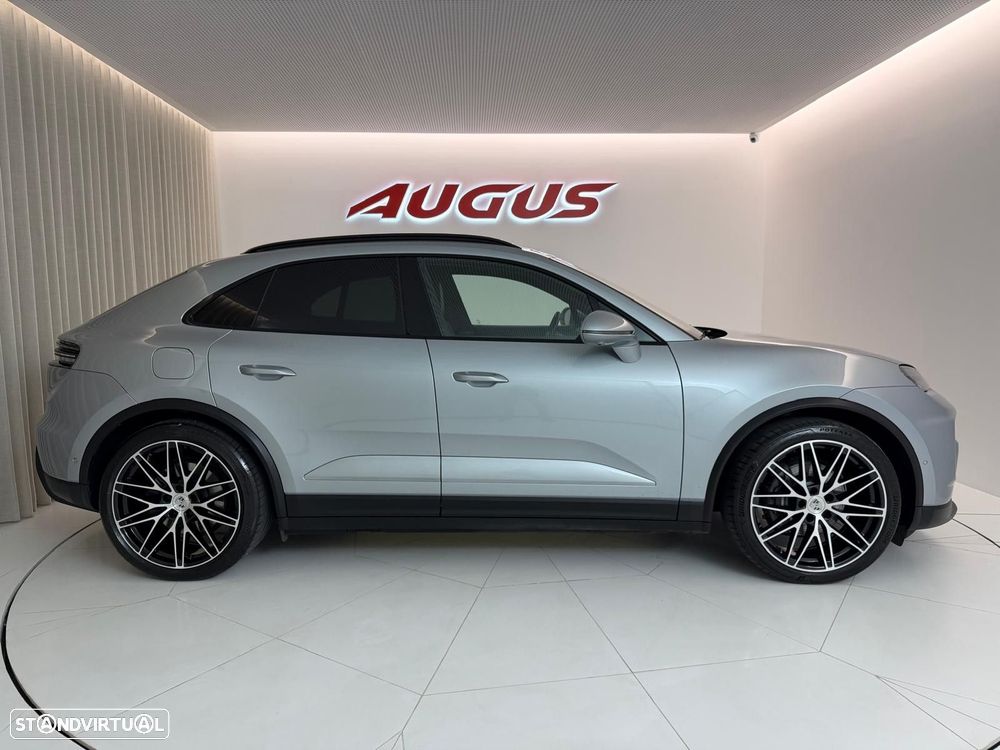 Porsche Macan Electric 4 - 2