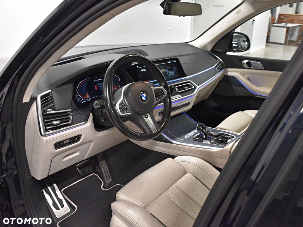BMW X7 M50i sport - 9