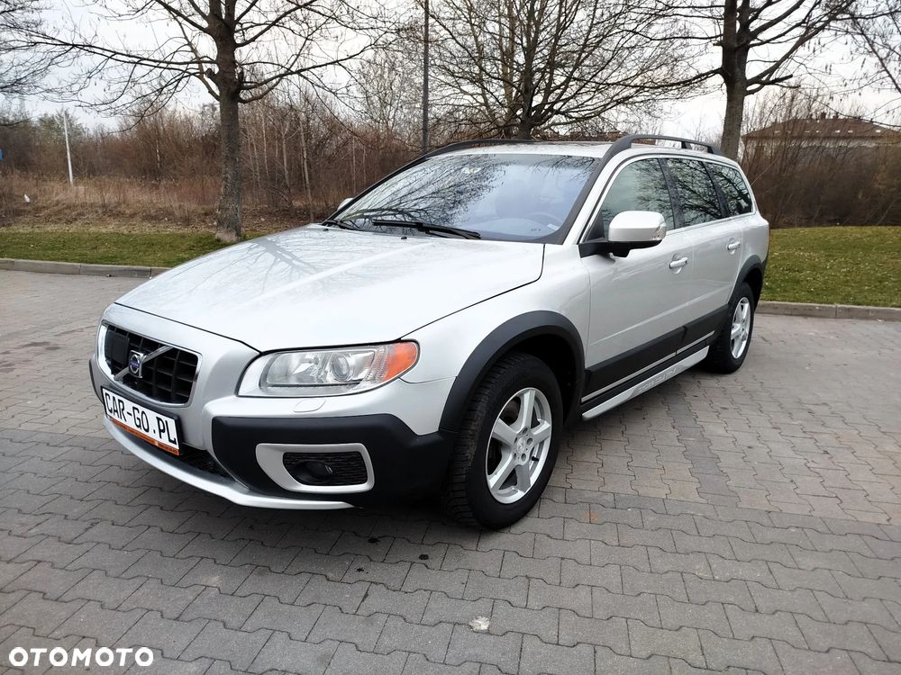 Volvo XC 70 3.2 AWD Momentum - 1