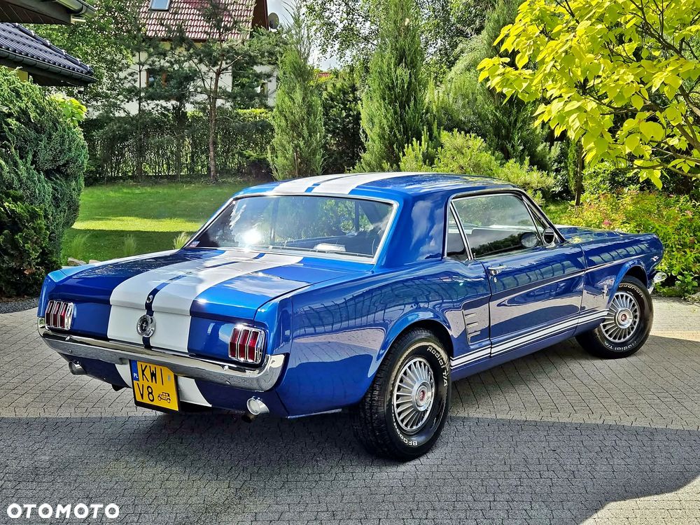 Ford Mustang - 5