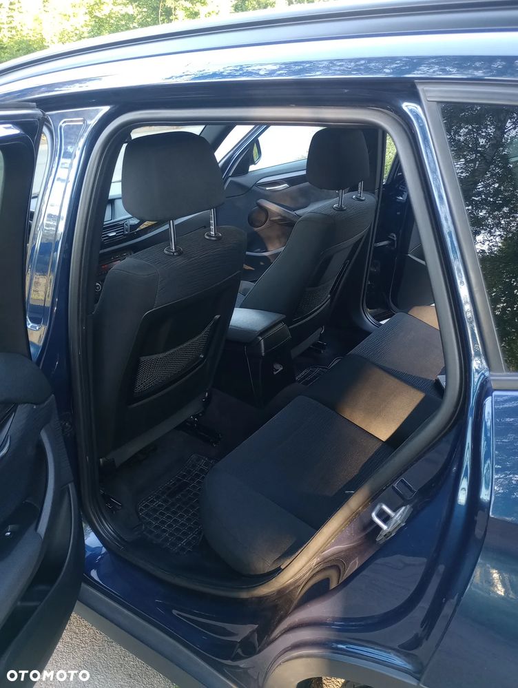 BMW X1 sDrive16d - 10