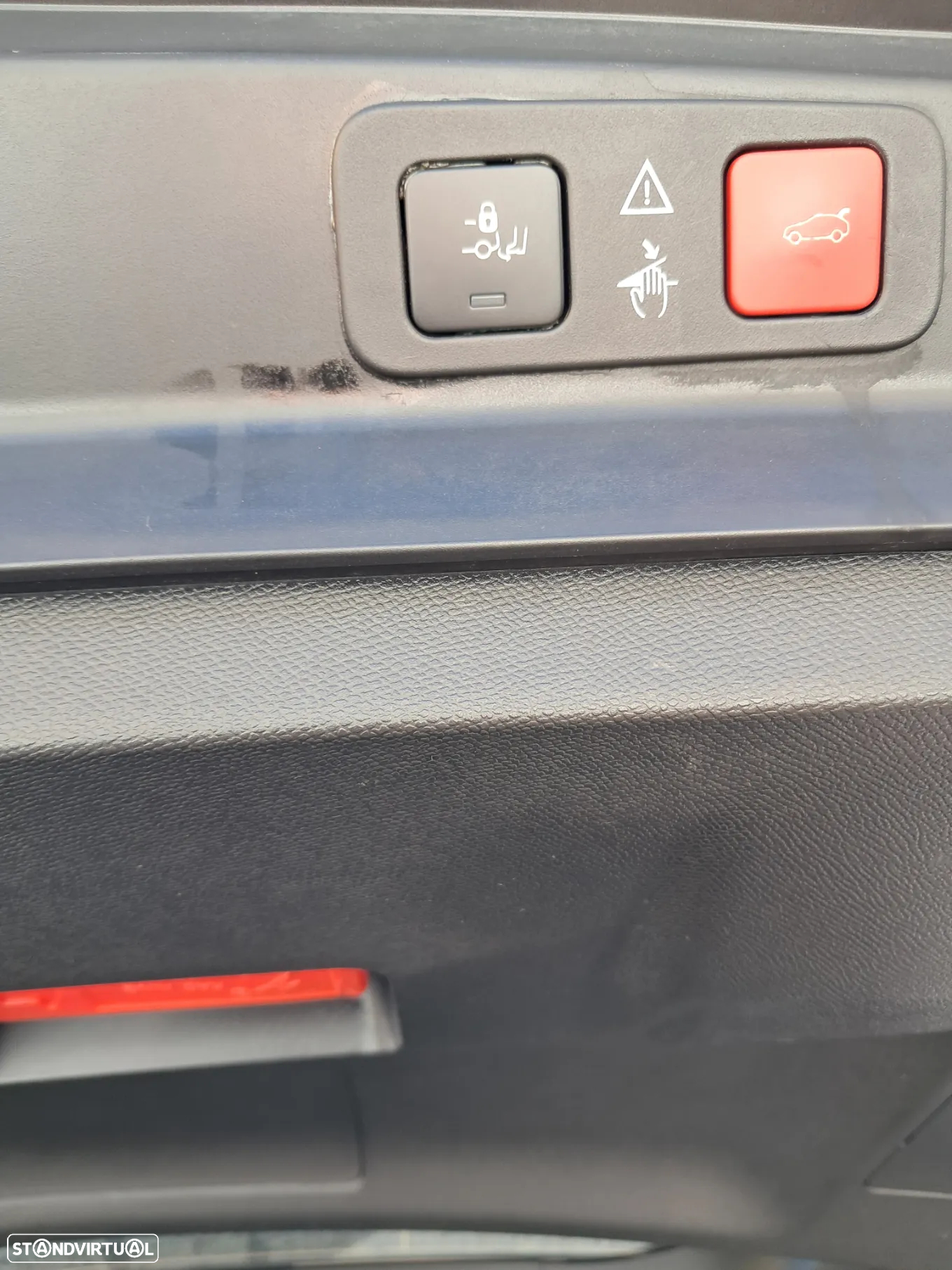 Peugeot 5008 1.2 PureTech Allure EAT8 - 8