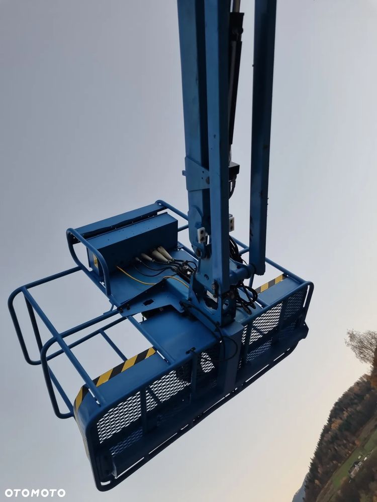 Genie S-45 Zwyżka Podnośnik Teleskopowy terenowy 4x4 wysokość 16 m Silnik DEUTZ jak Nowa IMPORT NORWEGIA 2009r Spalinowo- elektryczna Zadbana. Zero luzów wycieków! Okazja! 2 x Sterowanie maszyną góra i dół - 39