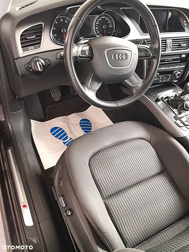 Audi A4 ver-1-8-tfsi-s-line-sportpaket - 28