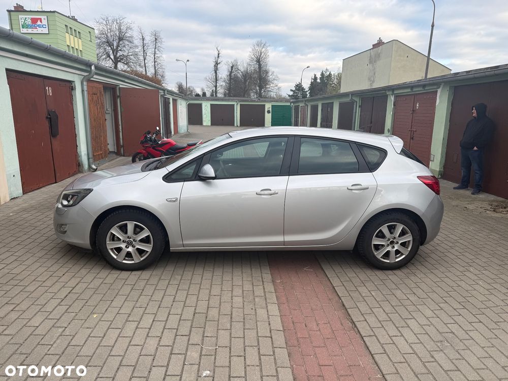Opel Astra 1.6 Cosmo - 7