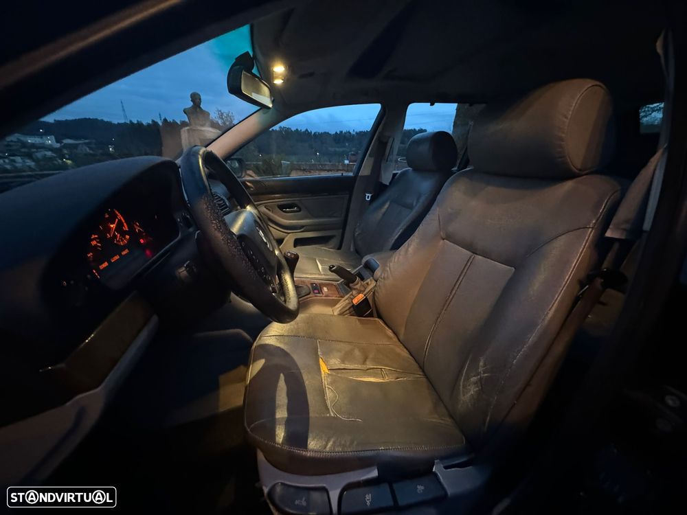 BMW 525 d Touring - 13