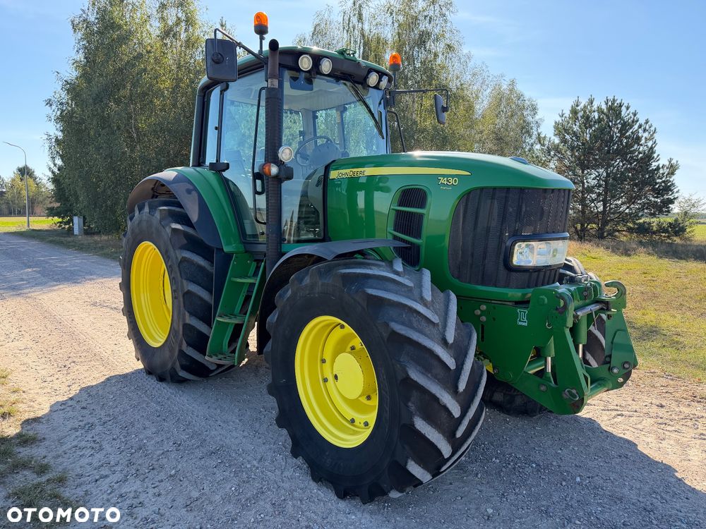 John Deere 7430 - 3