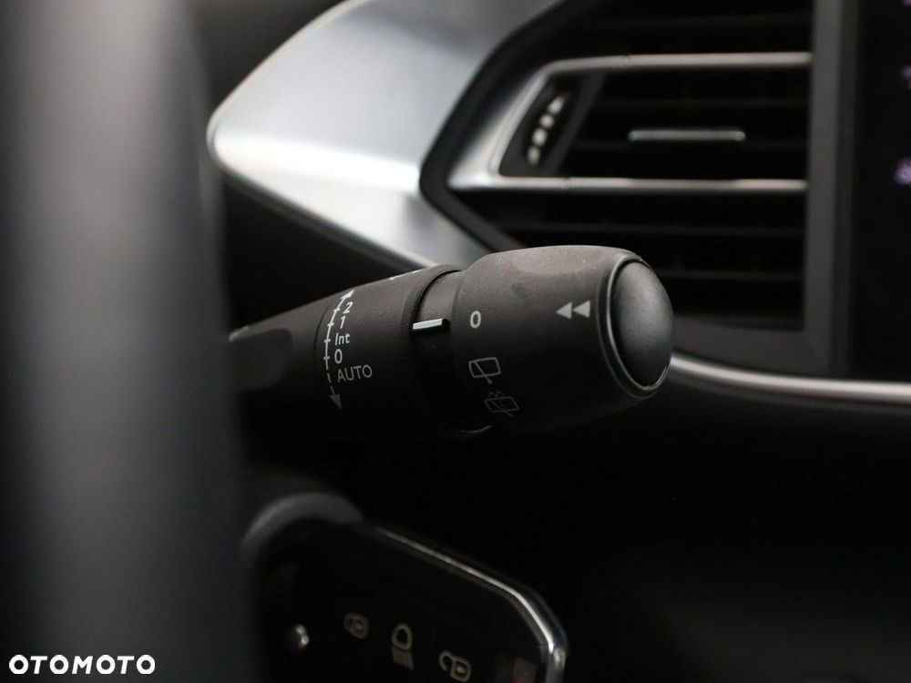Peugeot 308 1.2 PureTech Active Pack S&S - 31