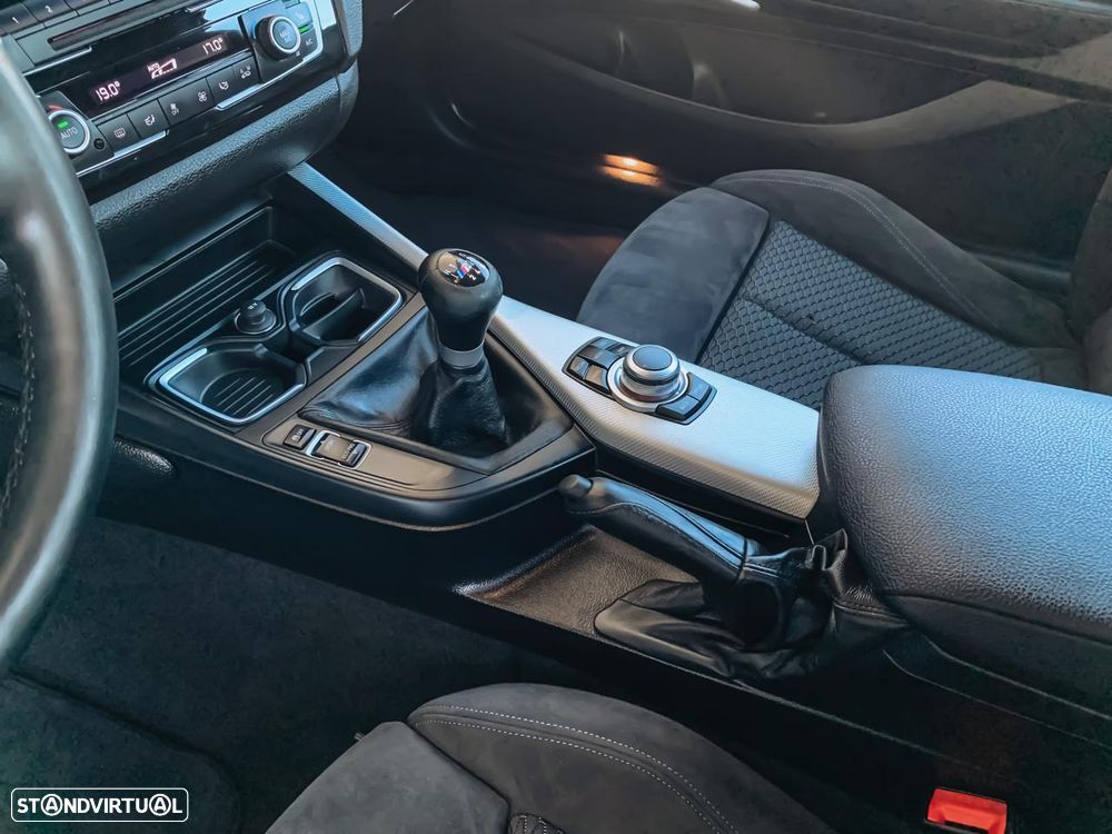 BMW 220 d Coupe Pack M - 10