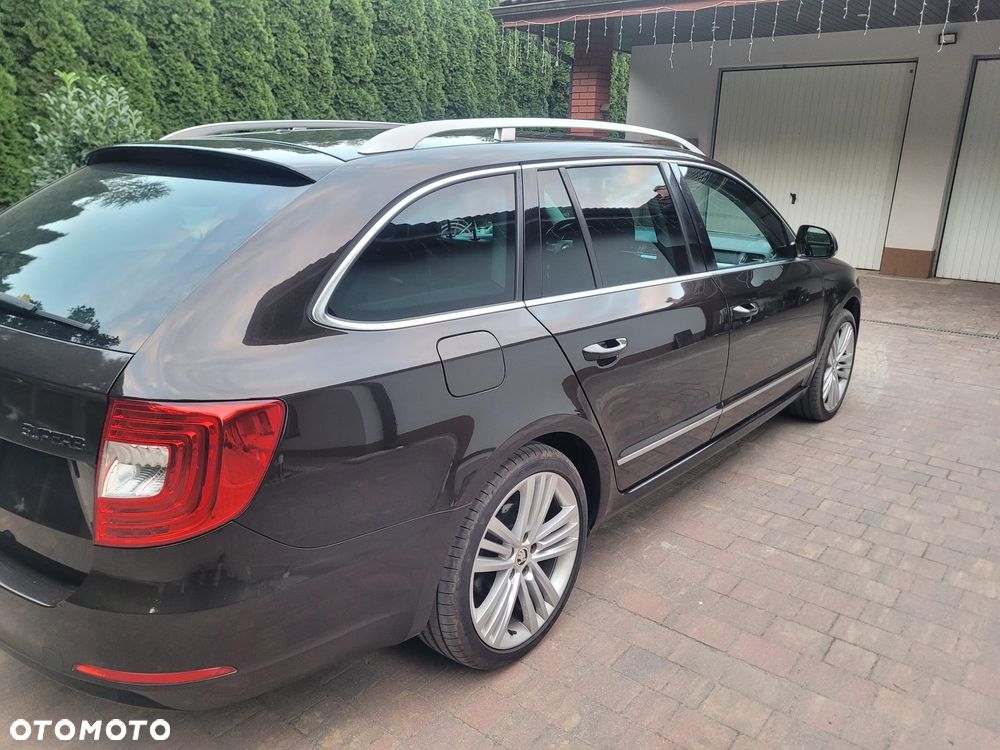 Skoda Superb 2.0 TDI DSG Elegance - 5