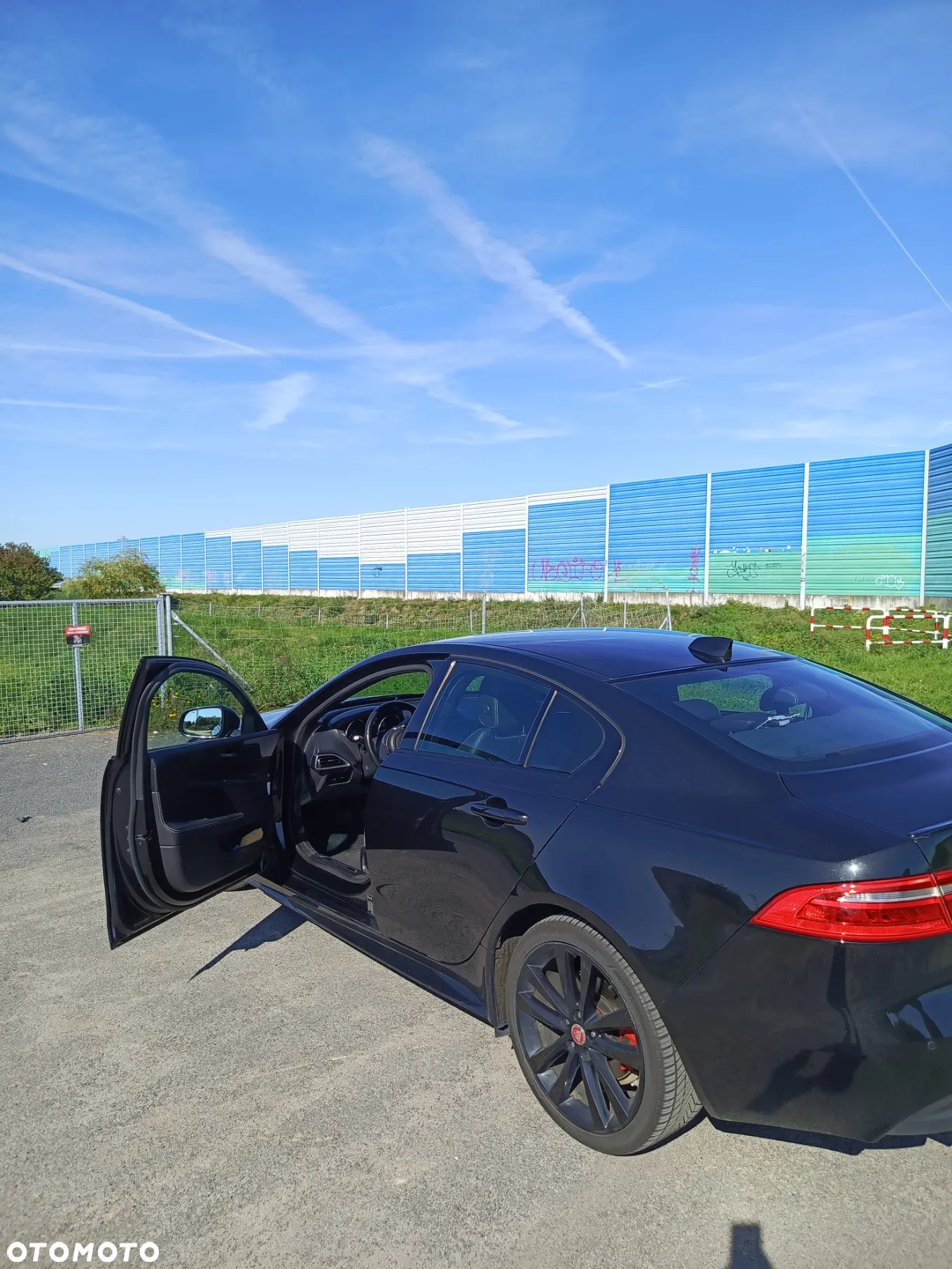 Jaguar XE 2.0 D R-Sport - 19