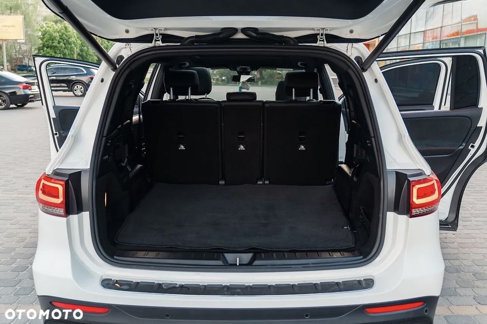 Mercedes-Benz GLB 250 4-Matic AMG Line 8G-DCT - 27