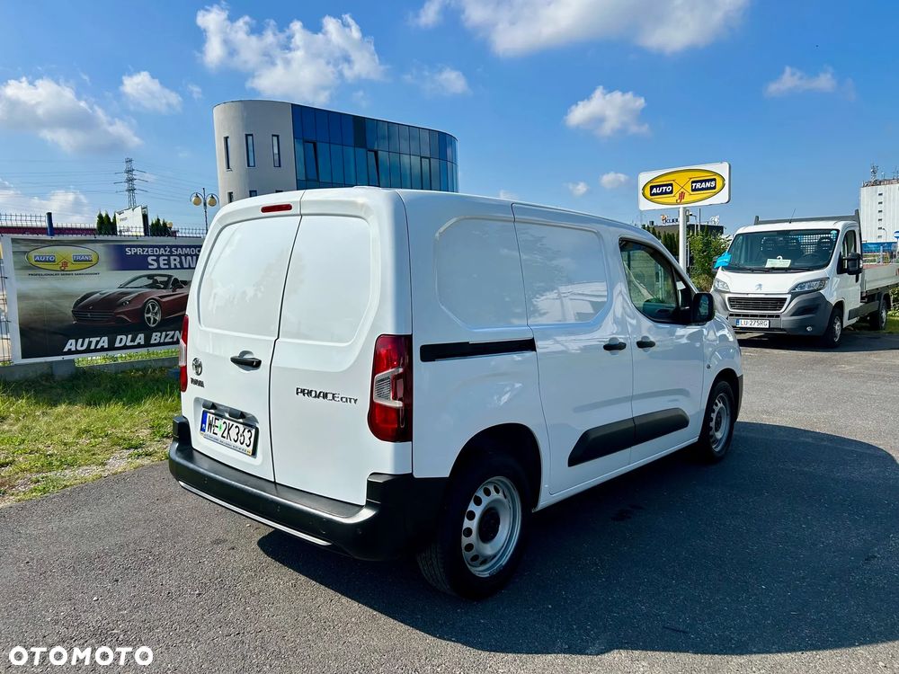 Toyota Pro Ace City - 5