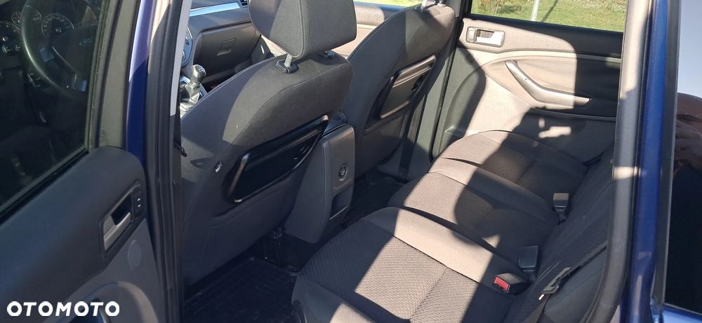 Ford C-MAX 1.8 Titanium - 9
