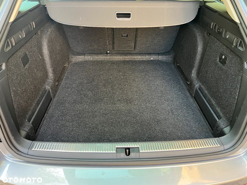 Skoda Superb 2.0 TDI Style DSG - 25