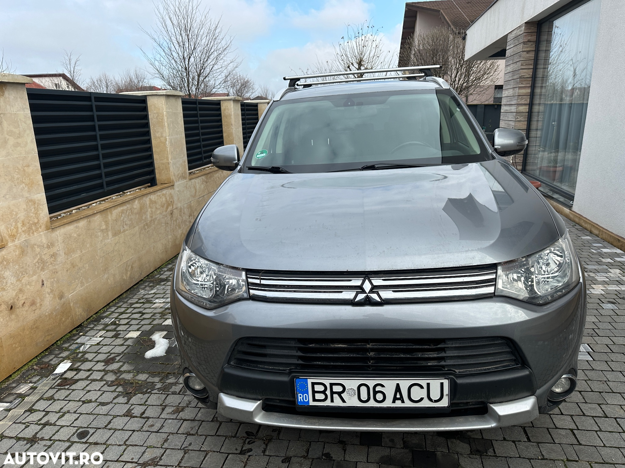 Mitsubishi Outlander 2.0 4WD Plug-In Hybrid Plus - 11