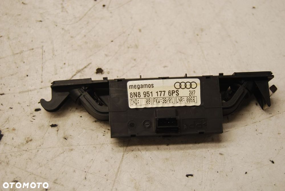 MODUŁ STEROWNIK ALARMU 8N8951177 AUDI TT - 1