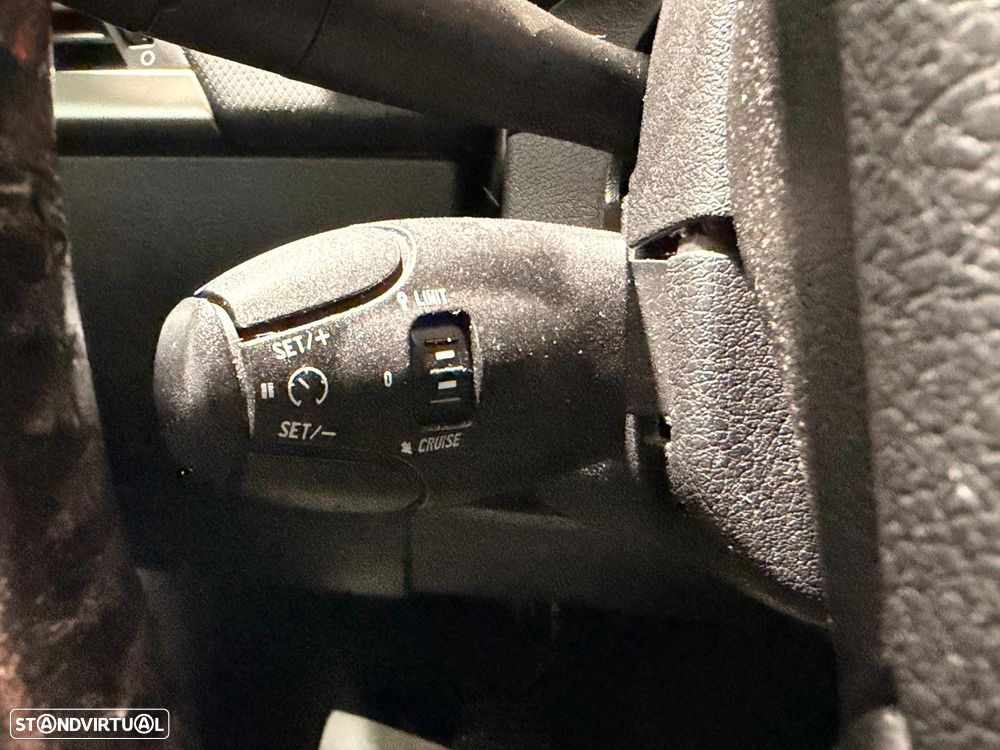 Peugeot 207 SW 1.6 HDi Outdoor FAP - 20