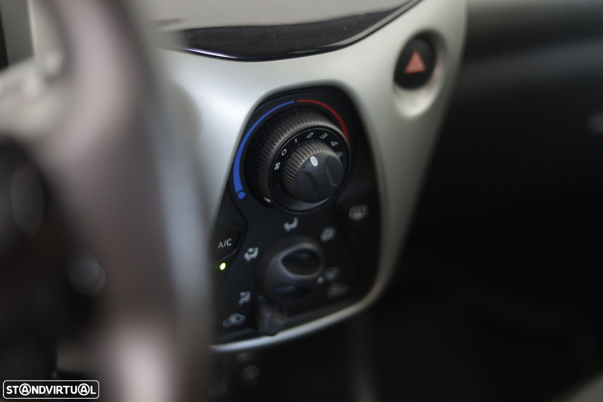 Toyota Aygo 1.0 X-Play+AC+X-Touch - 12