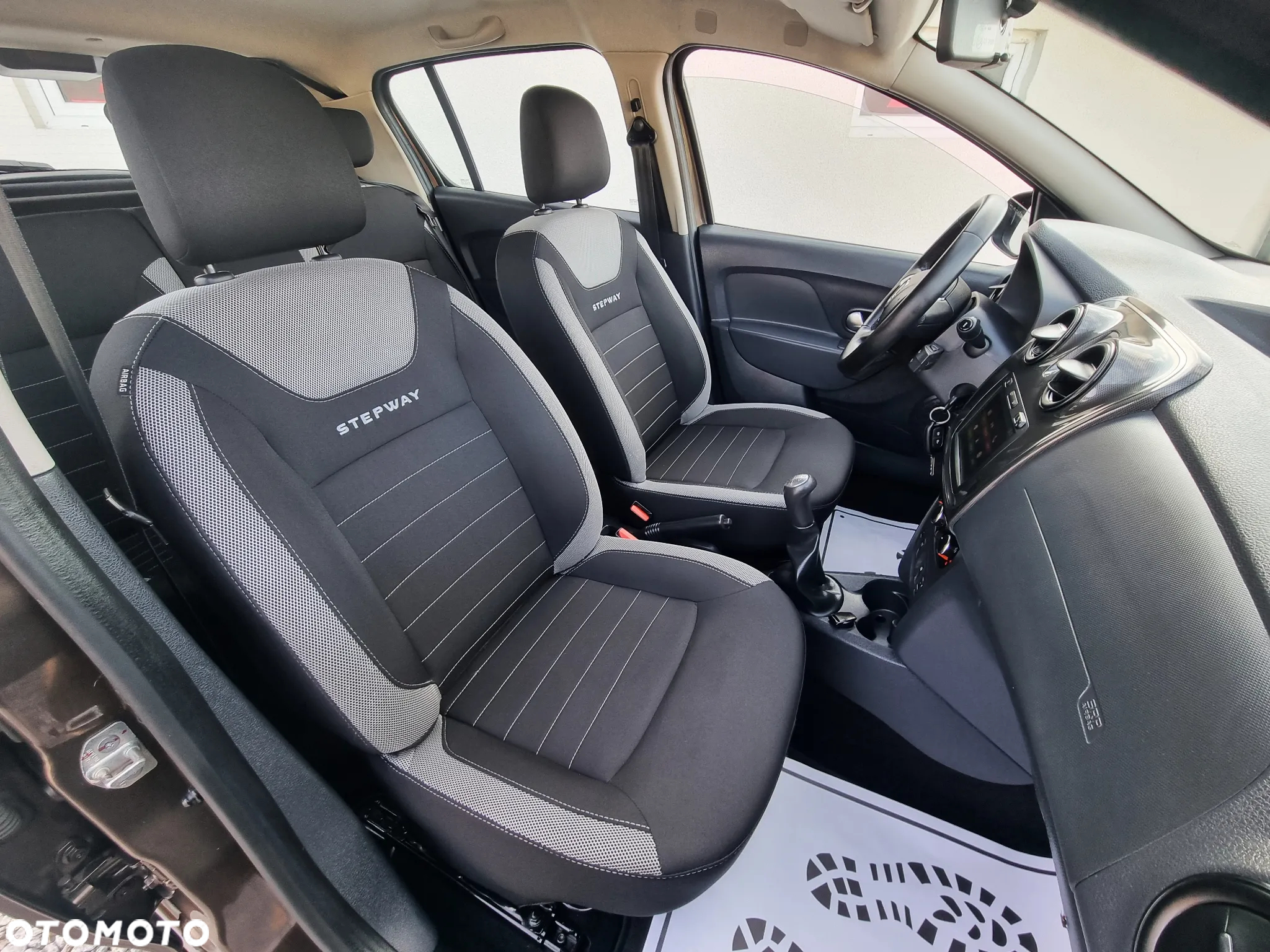 Dacia Sandero Stepway 0.9 TCe Laureate S&S - 10
