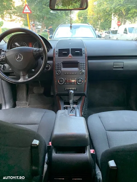 Mercedes-Benz A - 9