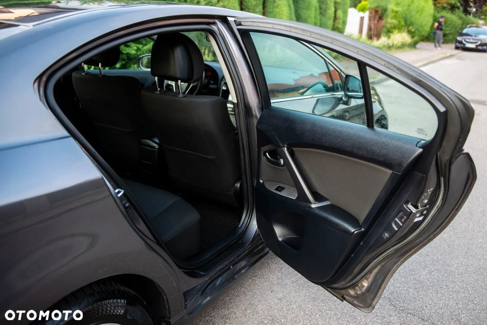 Toyota Avensis Touring Sports 1.8 Comfort - 33