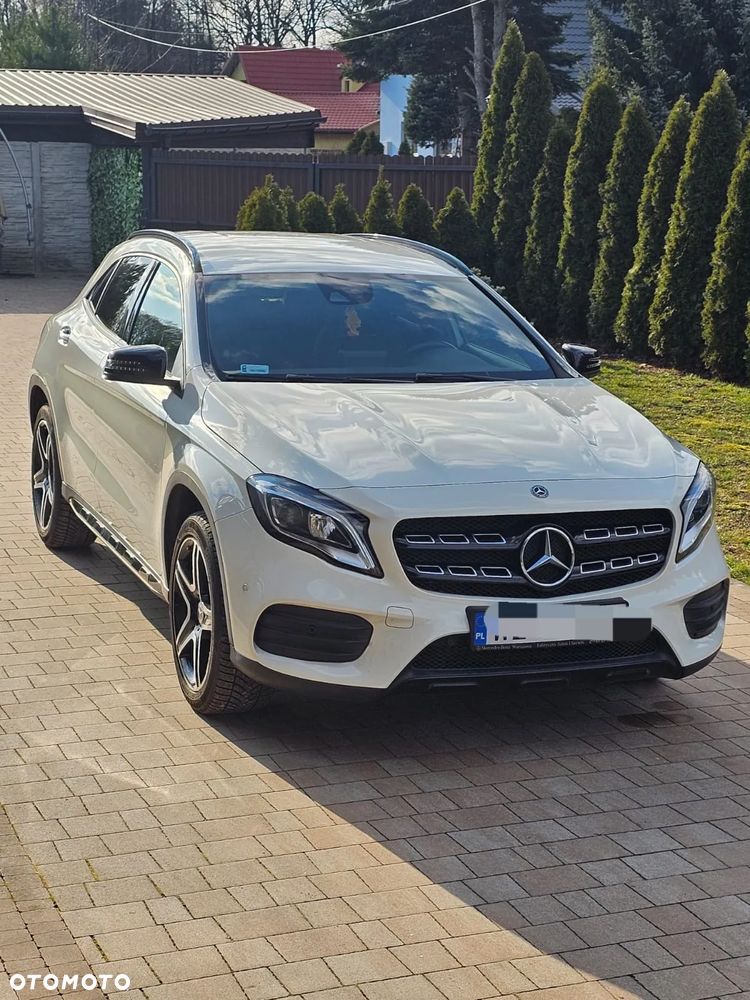 Mercedes-Benz GLA - 1